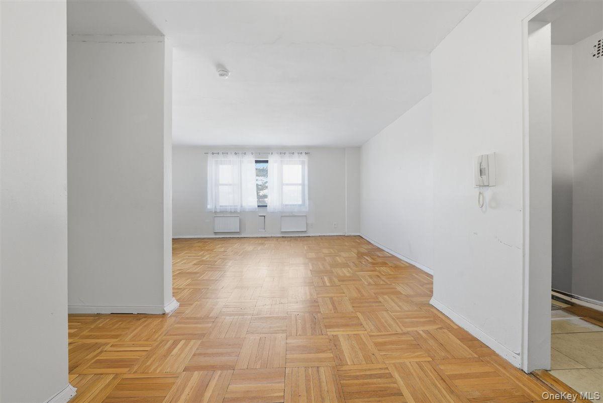 Coop Pelham  Westchester County, NY 10805, MLS-959941-13