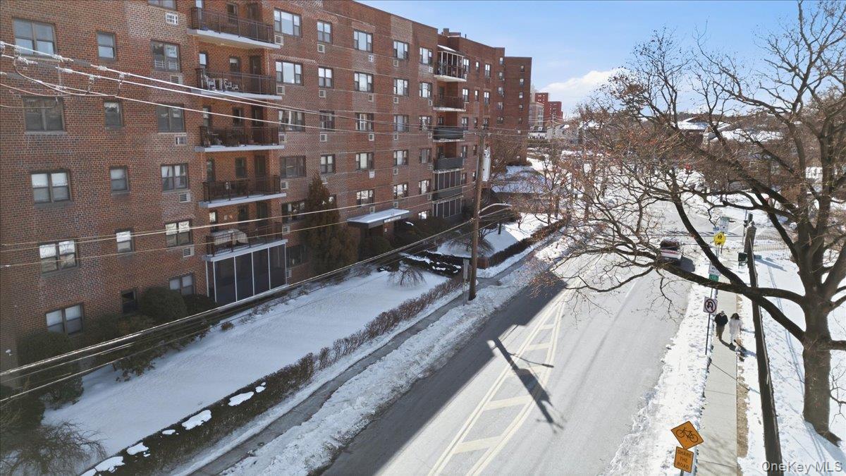 Coop Pelham  Westchester County, NY 10805, MLS-959941-28