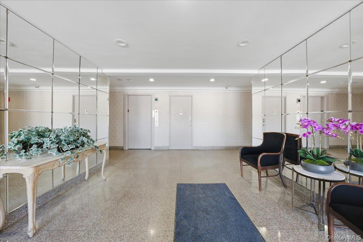 Coop Pelham  Westchester County, NY 10805, MLS-959941-7