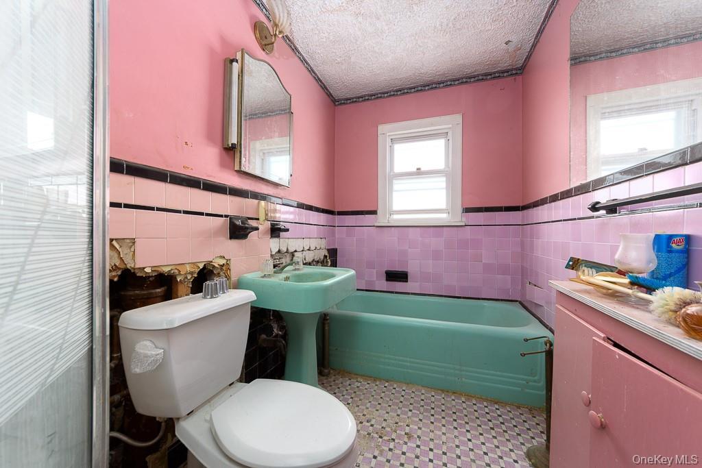 Single Family Tudor  Brooklyn, NY 11224, MLS-959958-8