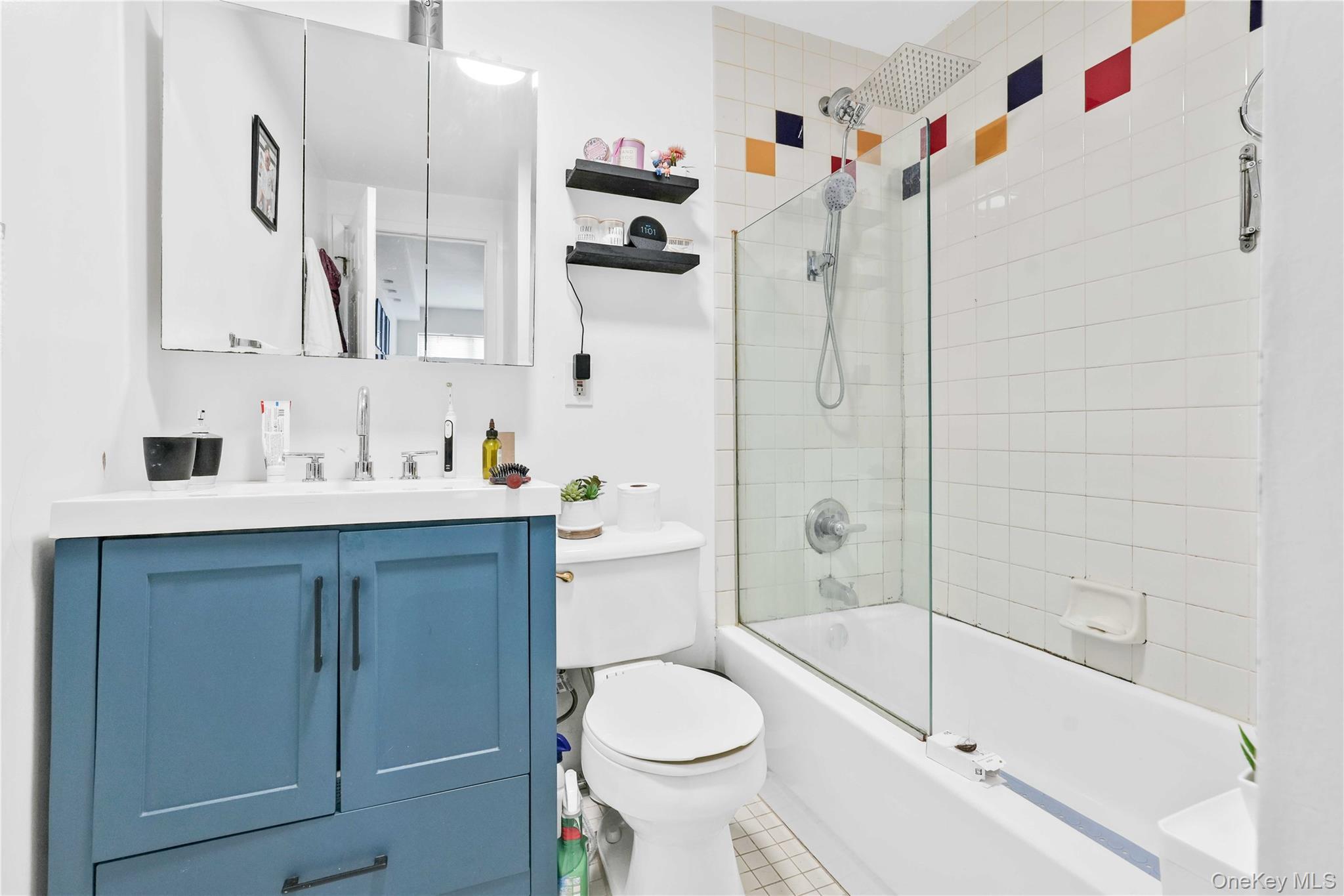 Single Family 10th Queens, NY 11106, MLS-959994-23