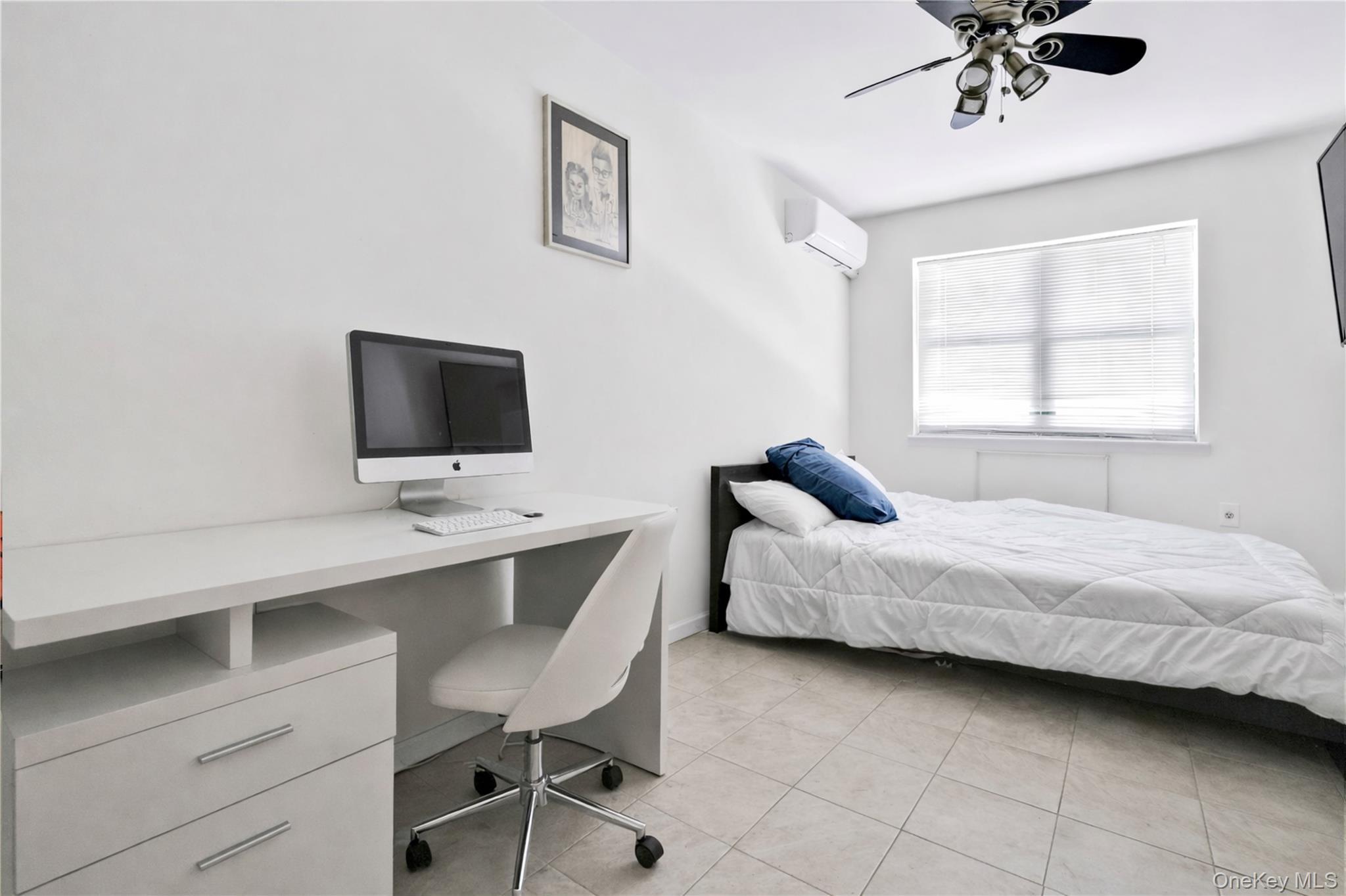 Single Family 10th Queens, NY 11106, MLS-959994-24