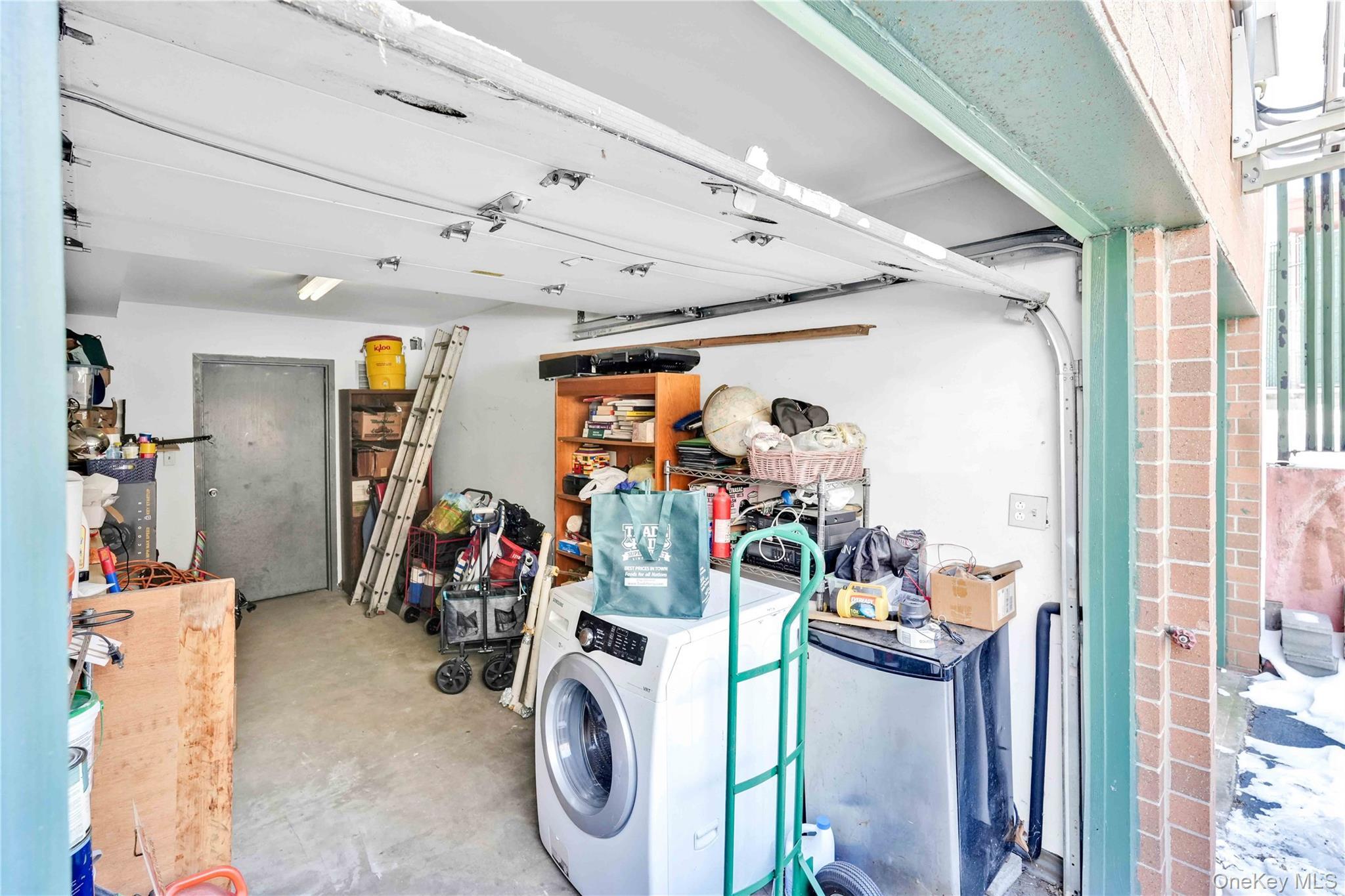 Single Family 10th Queens, NY 11106, MLS-959994-28