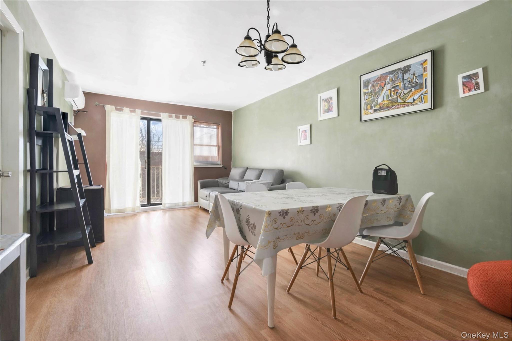 Single Family 10th Queens, NY 11106, MLS-959994-6