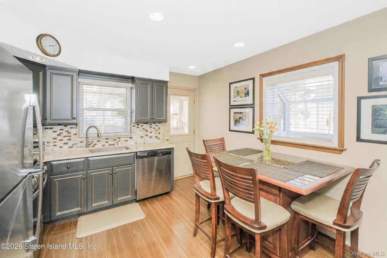 Single Family Justin Staten Island, NY 10306, MLS-960008-10