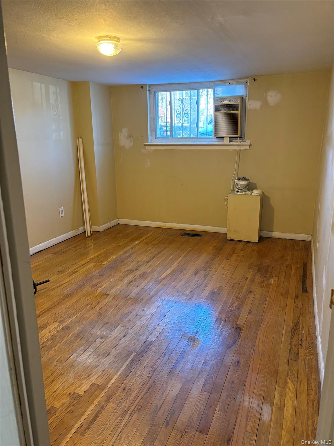 Single Family Graff Bronx, NY 10465, MLS-960030-14