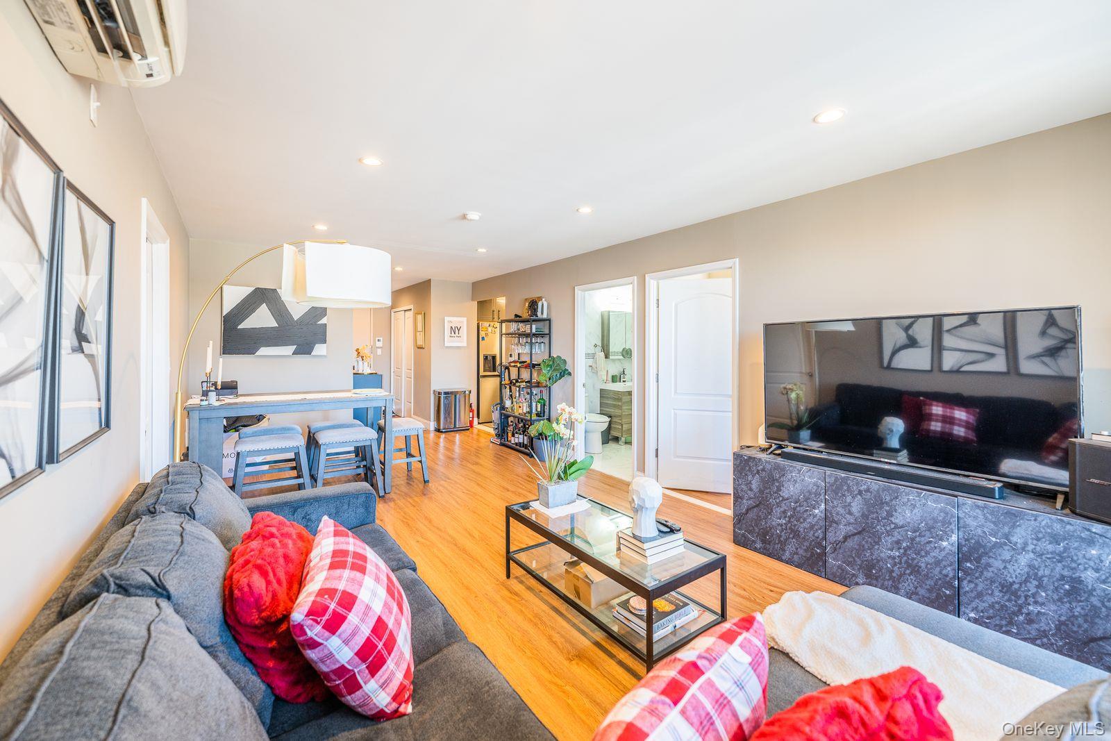 Condo 83rd  Queens, NY 11377, MLS-960032-13