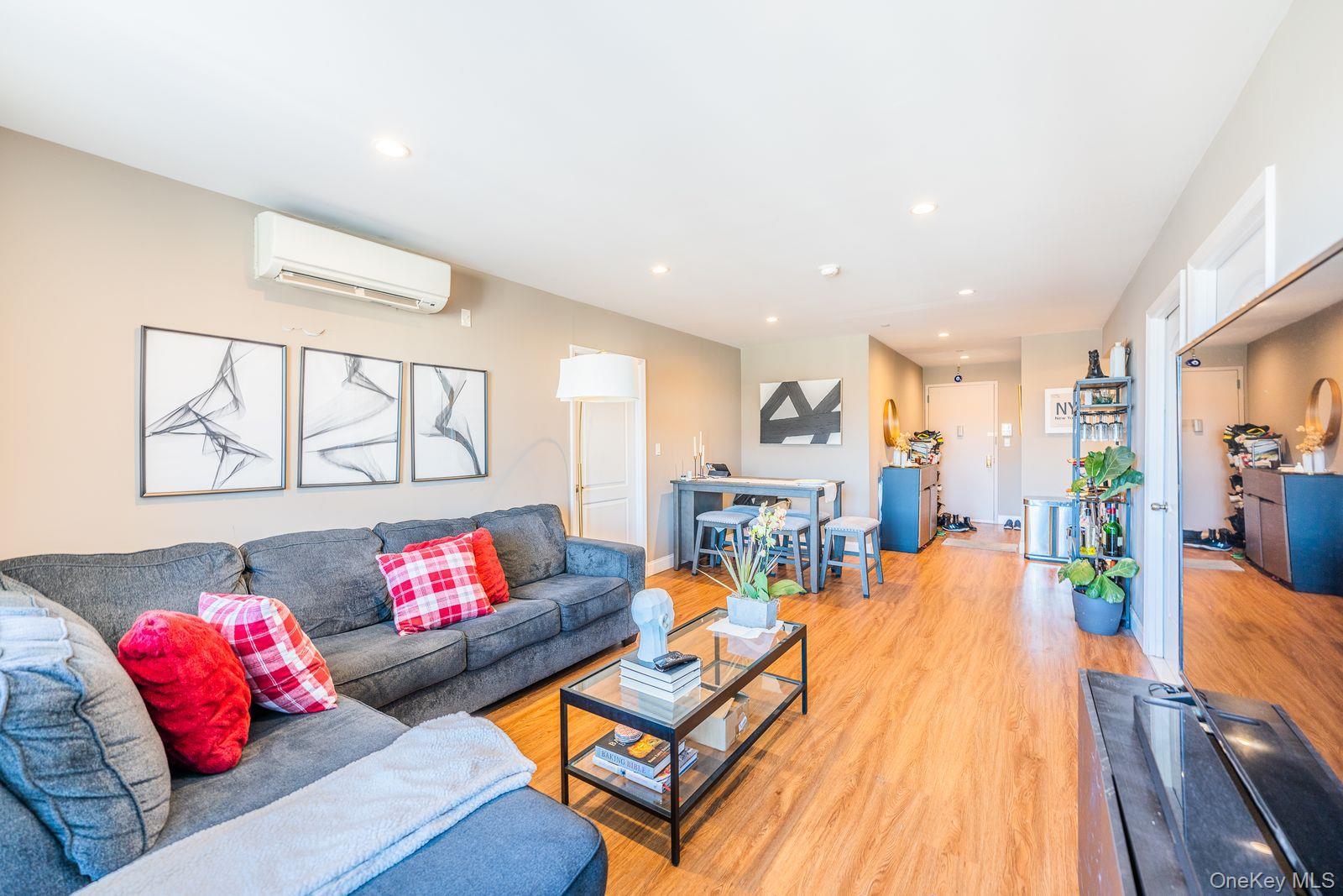 Condo 83rd  Queens, NY 11377, MLS-960032-19