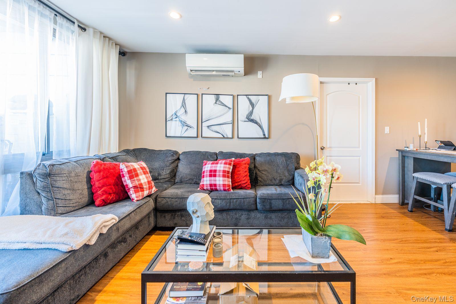 Condo 83rd  Queens, NY 11377, MLS-960032-5