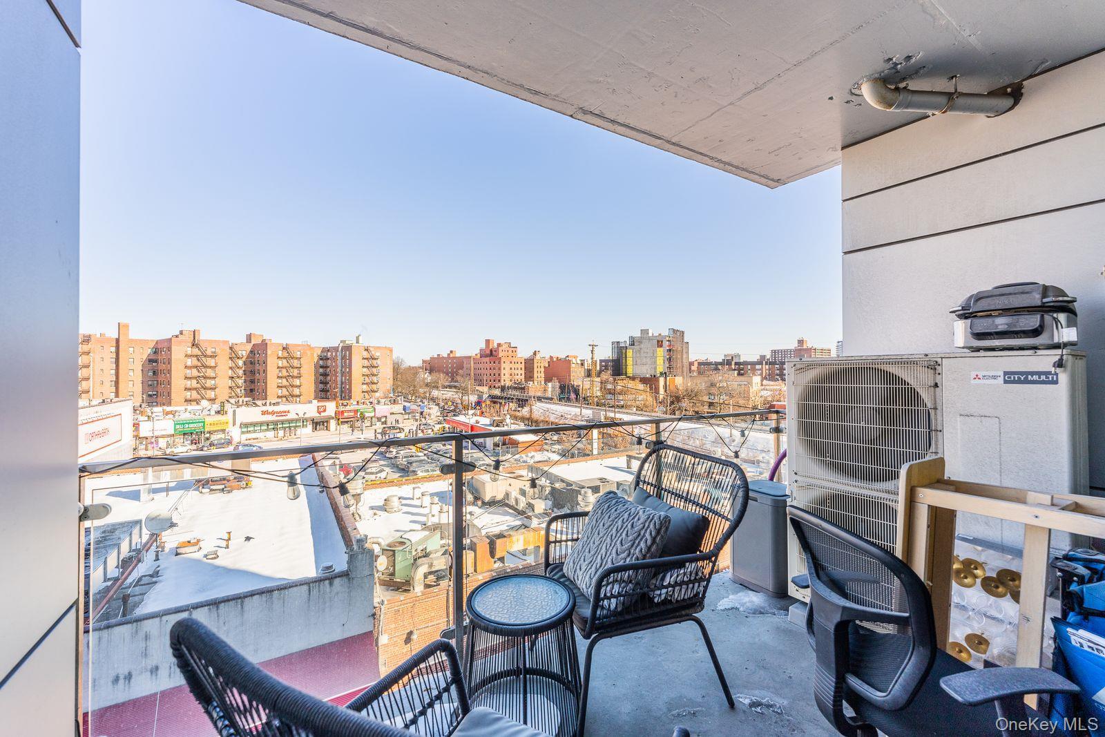 Condo 83rd  Queens, NY 11377, MLS-960032-7