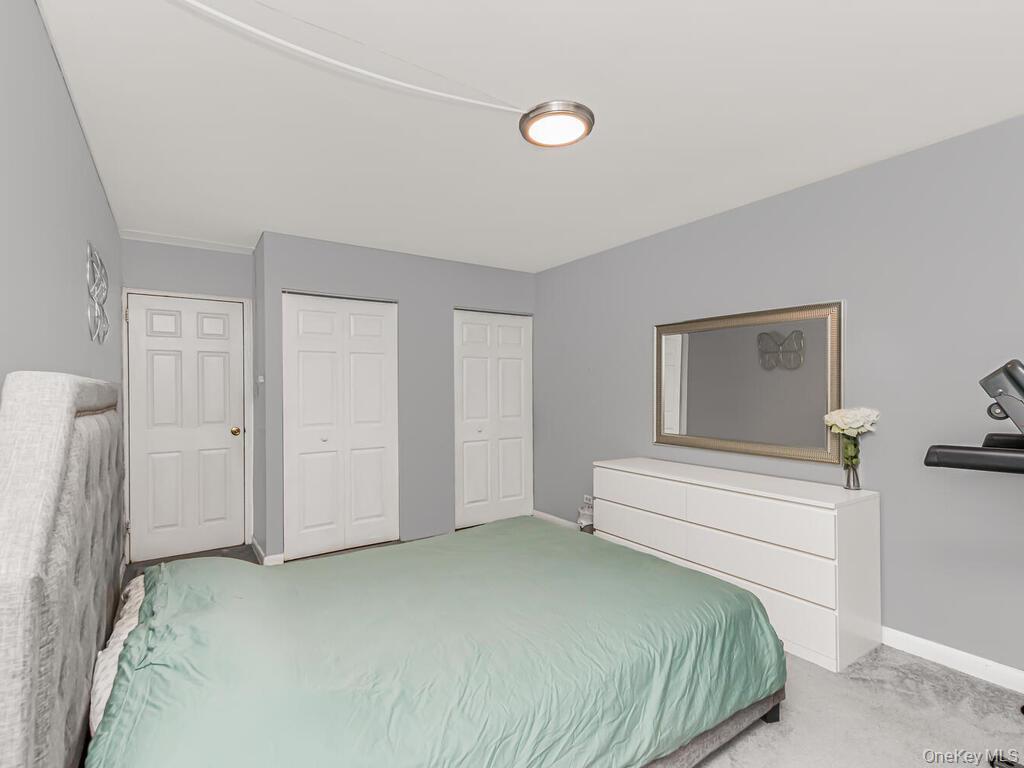 Condo Leverich  Queens, NY 11372, MLS-960040-12