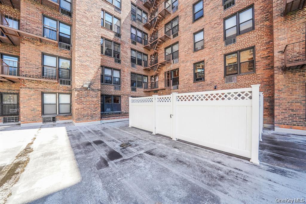 Condo Leverich  Queens, NY 11372, MLS-960040-15