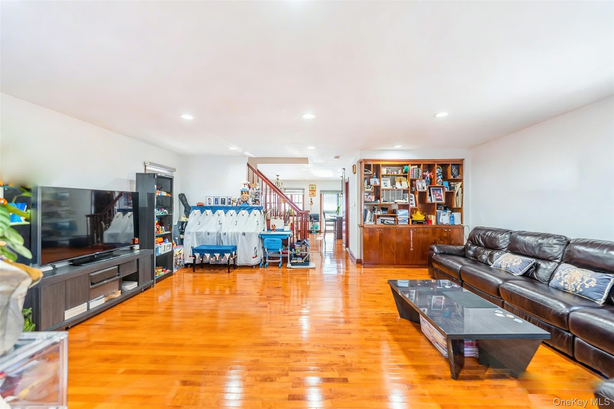 Single Family Underhill  Queens, NY 11365, MLS-960052-10