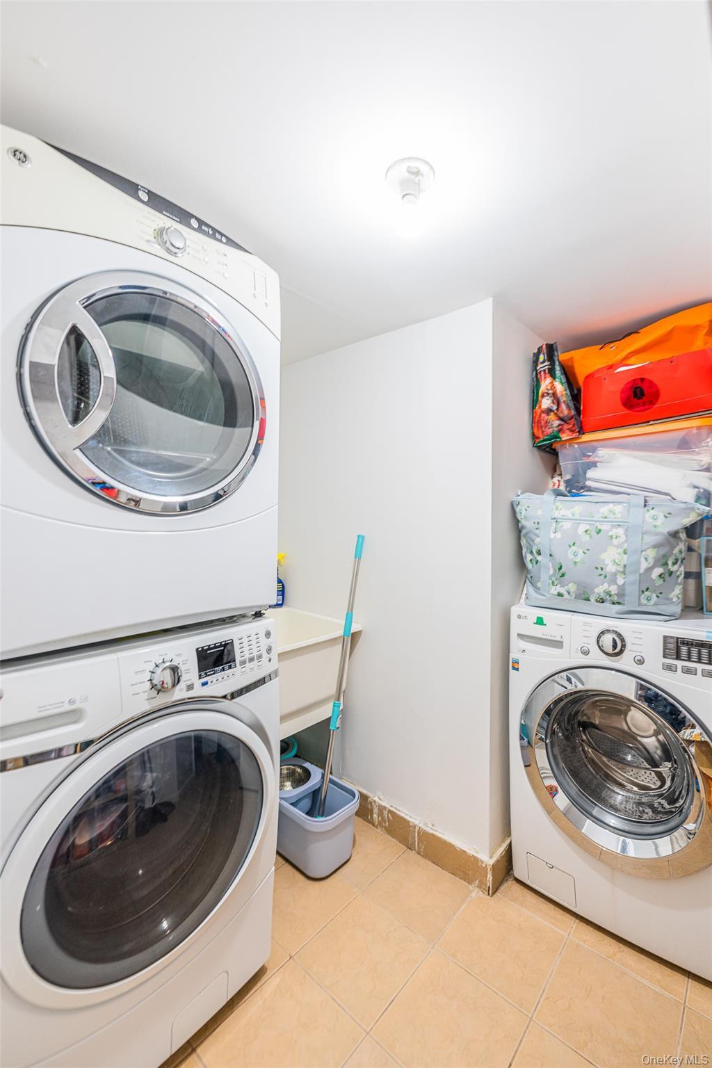 Single Family Underhill  Queens, NY 11365, MLS-960052-22