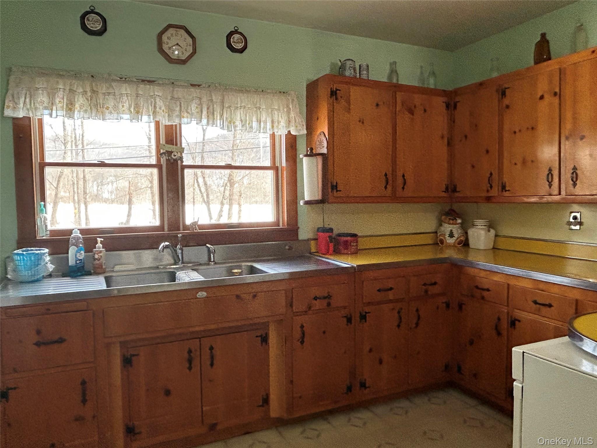 Single Family Dog Tail Corners  Dutchess County, NY 12594, MLS-960070-31