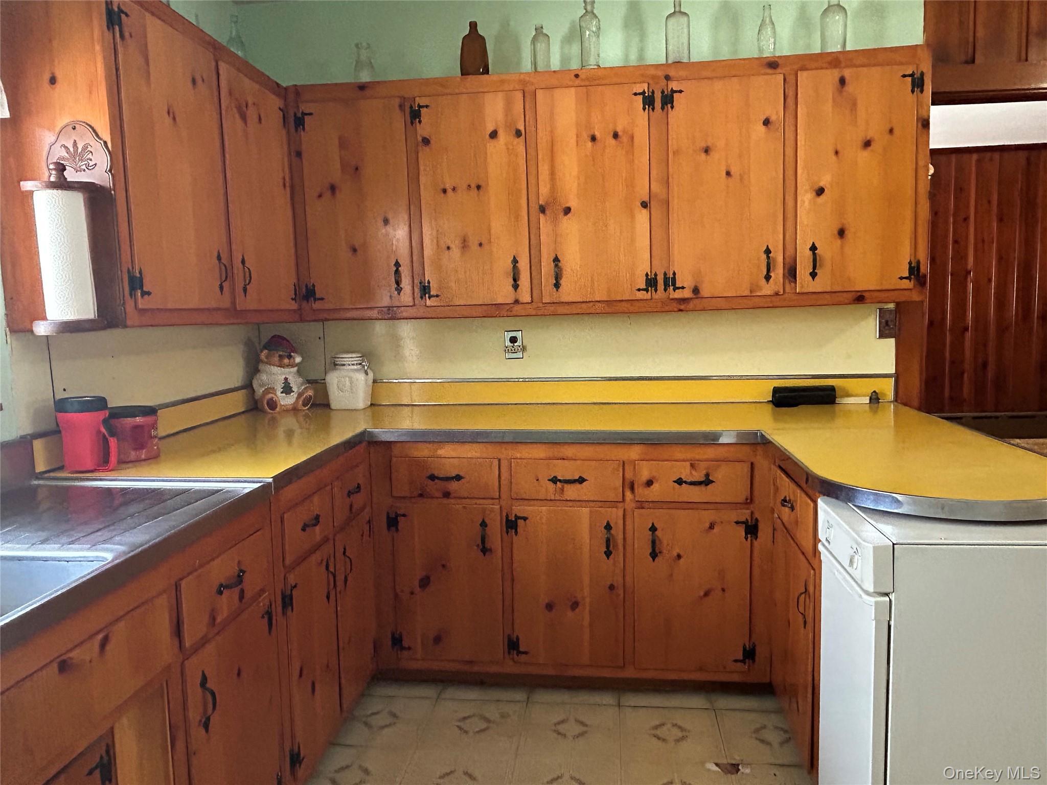 Single Family Dog Tail Corners  Dutchess County, NY 12594, MLS-960070-33