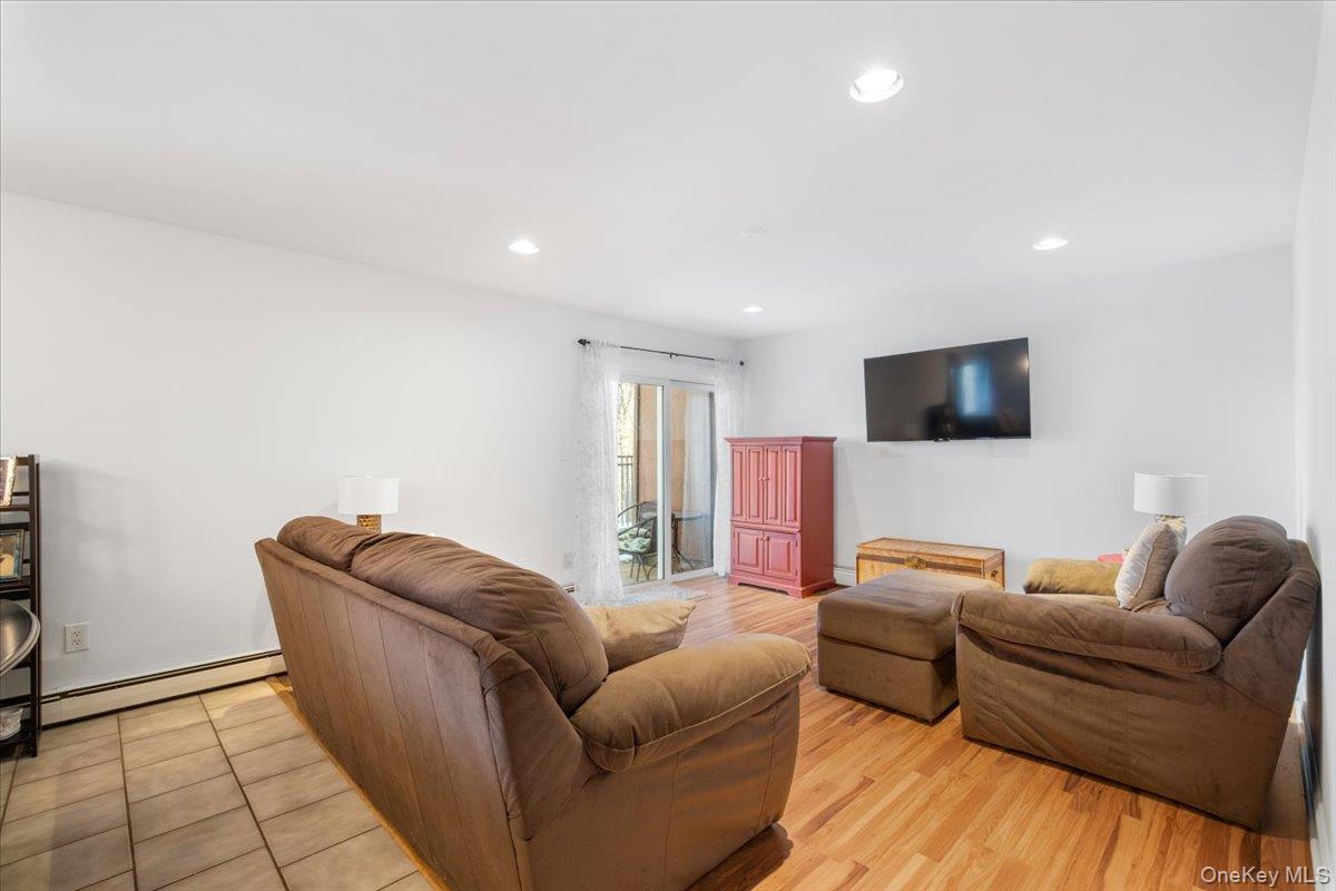 Coop Scenic  Westchester County, NY 10520, MLS-960075-15