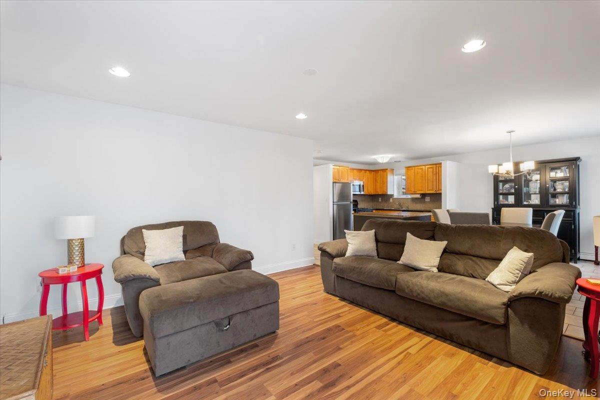 Coop Scenic  Westchester County, NY 10520, MLS-960075-17