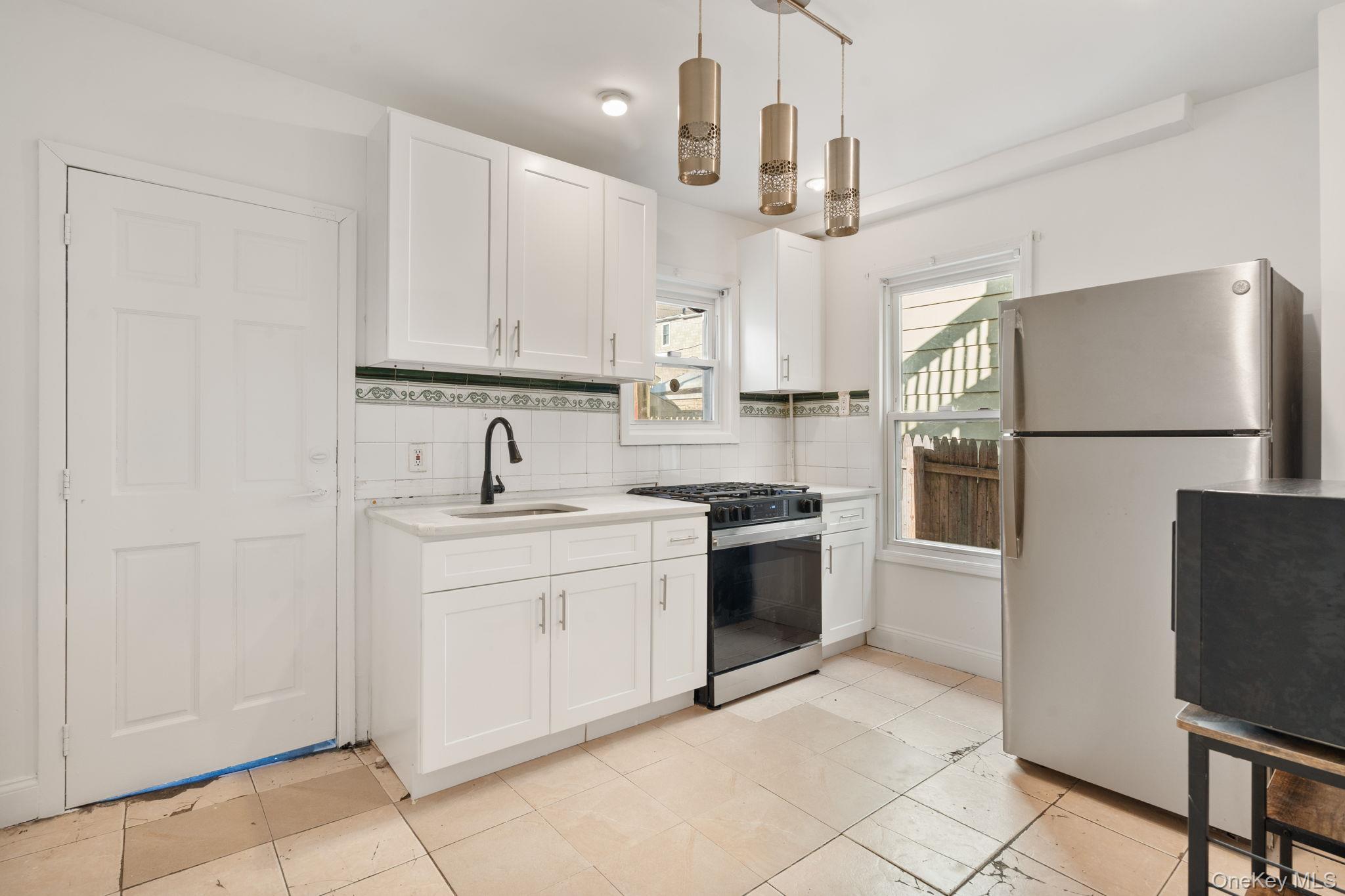 Single Family 82nd  Queens, NY 11385, MLS-960076-11