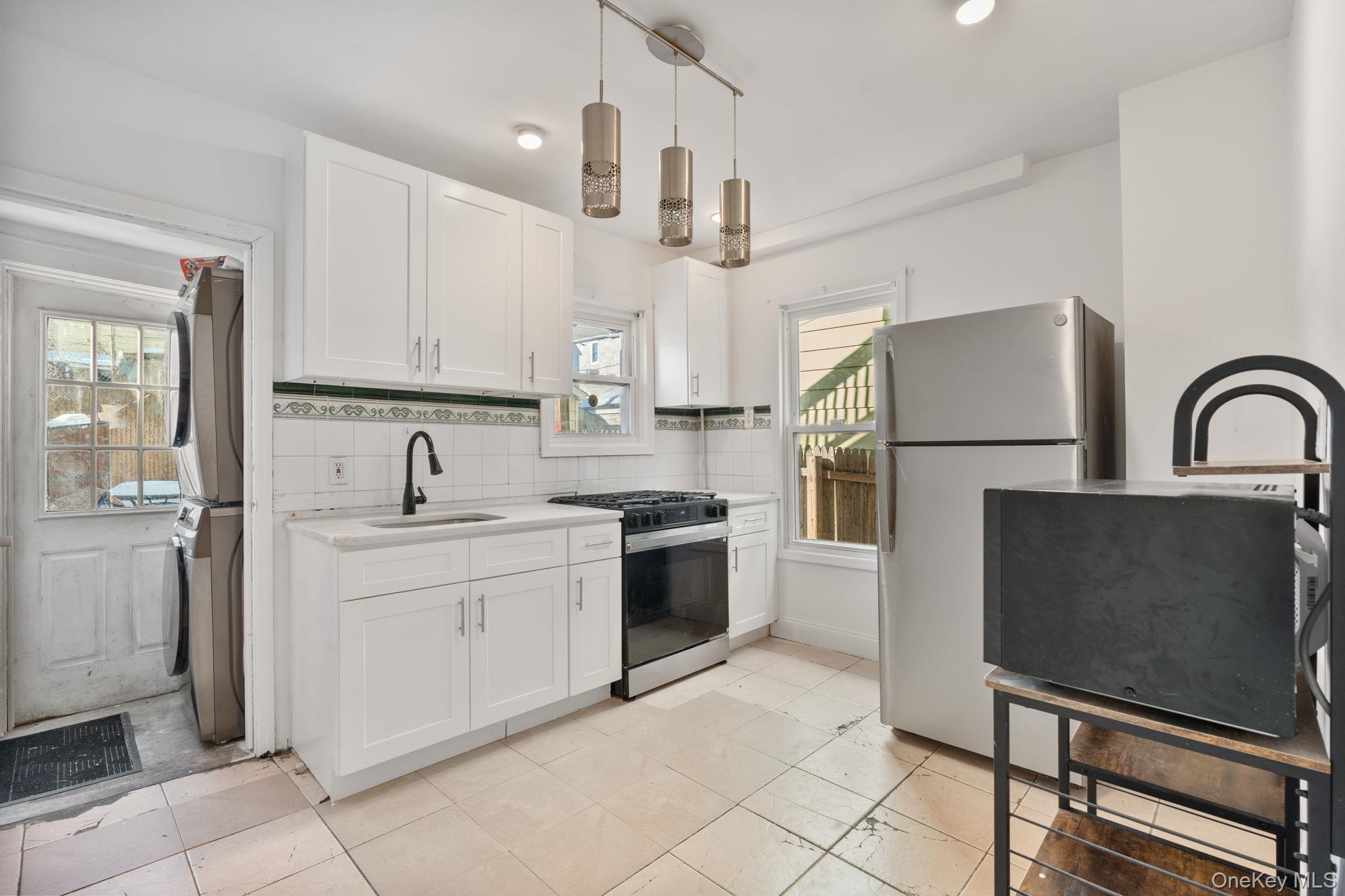 Single Family 82nd  Queens, NY 11385, MLS-960076-13