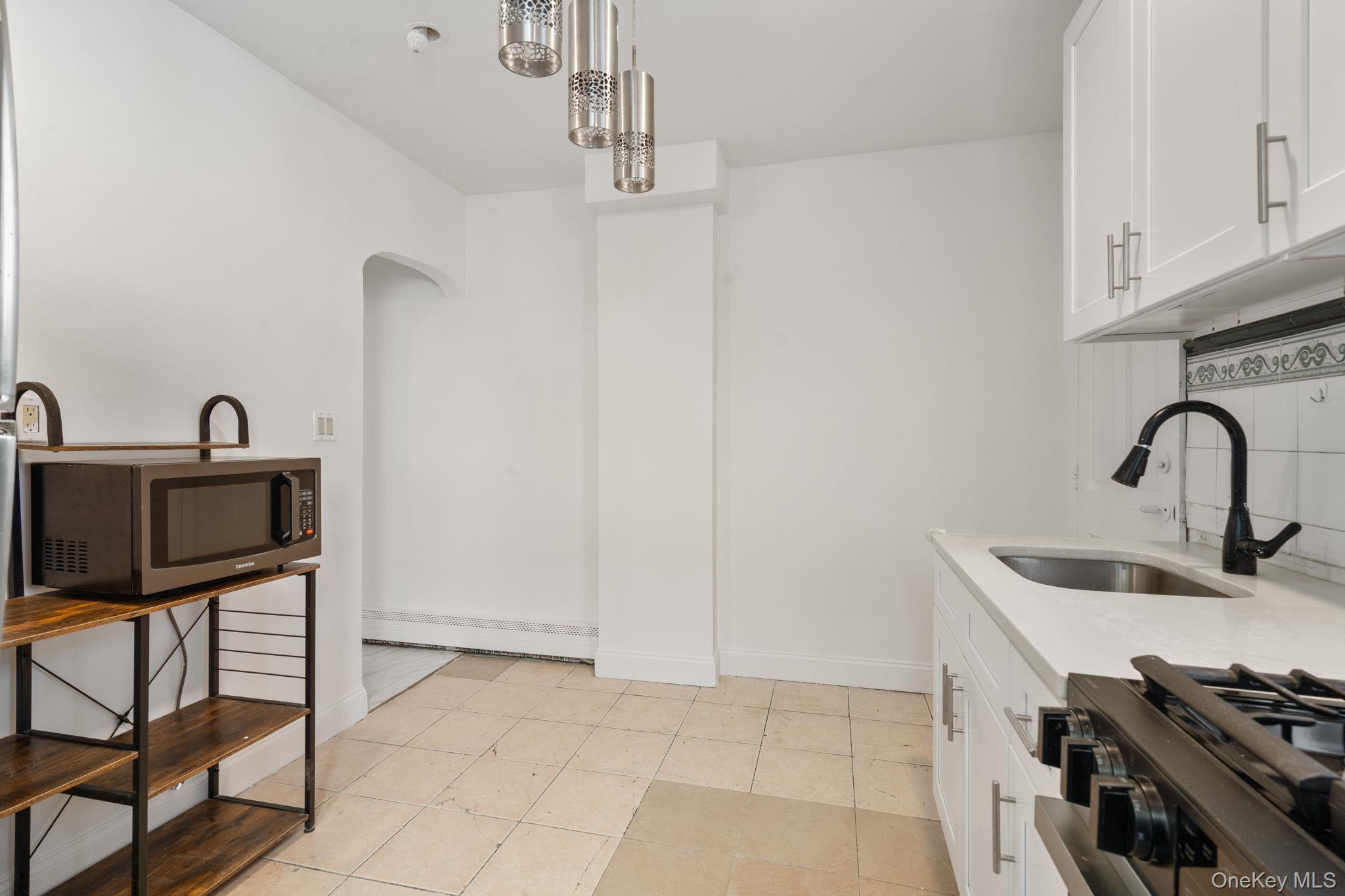 Single Family 82nd  Queens, NY 11385, MLS-960076-15