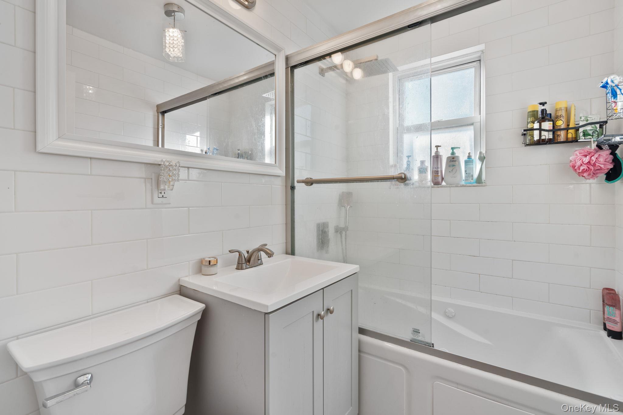 Single Family 82nd  Queens, NY 11385, MLS-960076-22