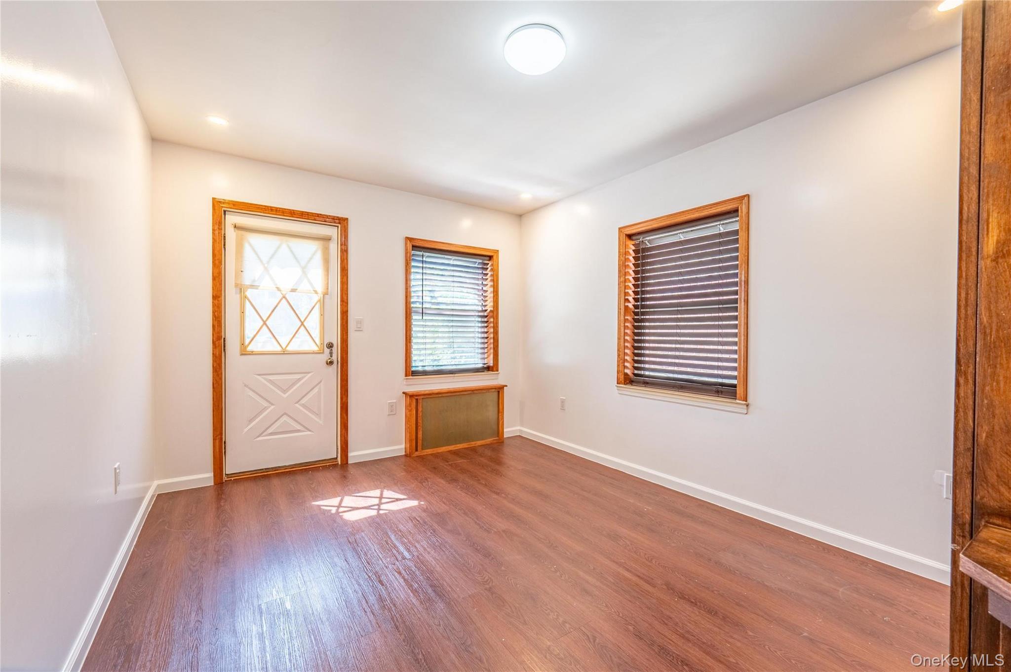 Single Family Mace  Bronx, NY 10469, MLS-960084-4