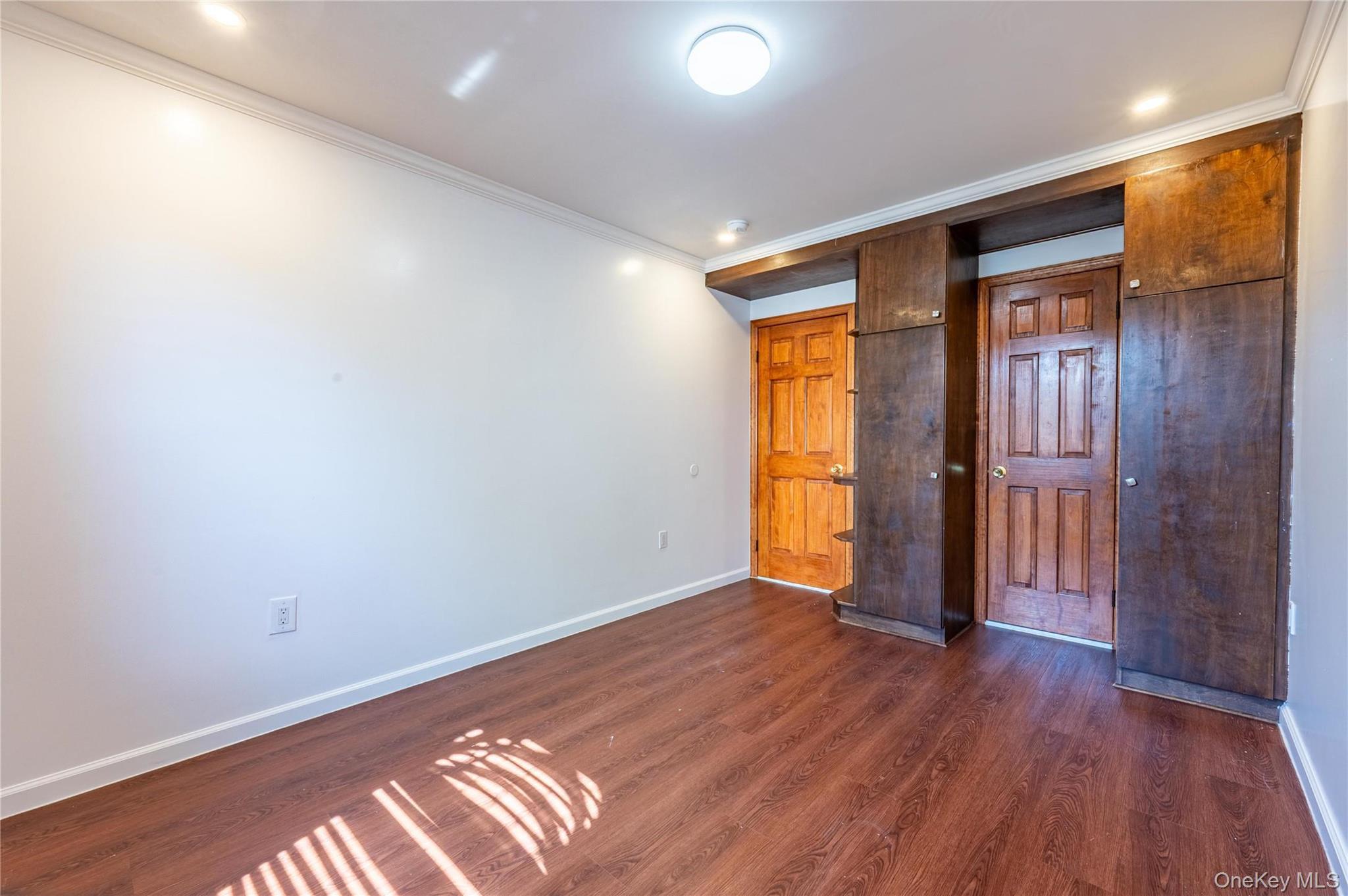 Single Family Mace  Bronx, NY 10469, MLS-960084-6