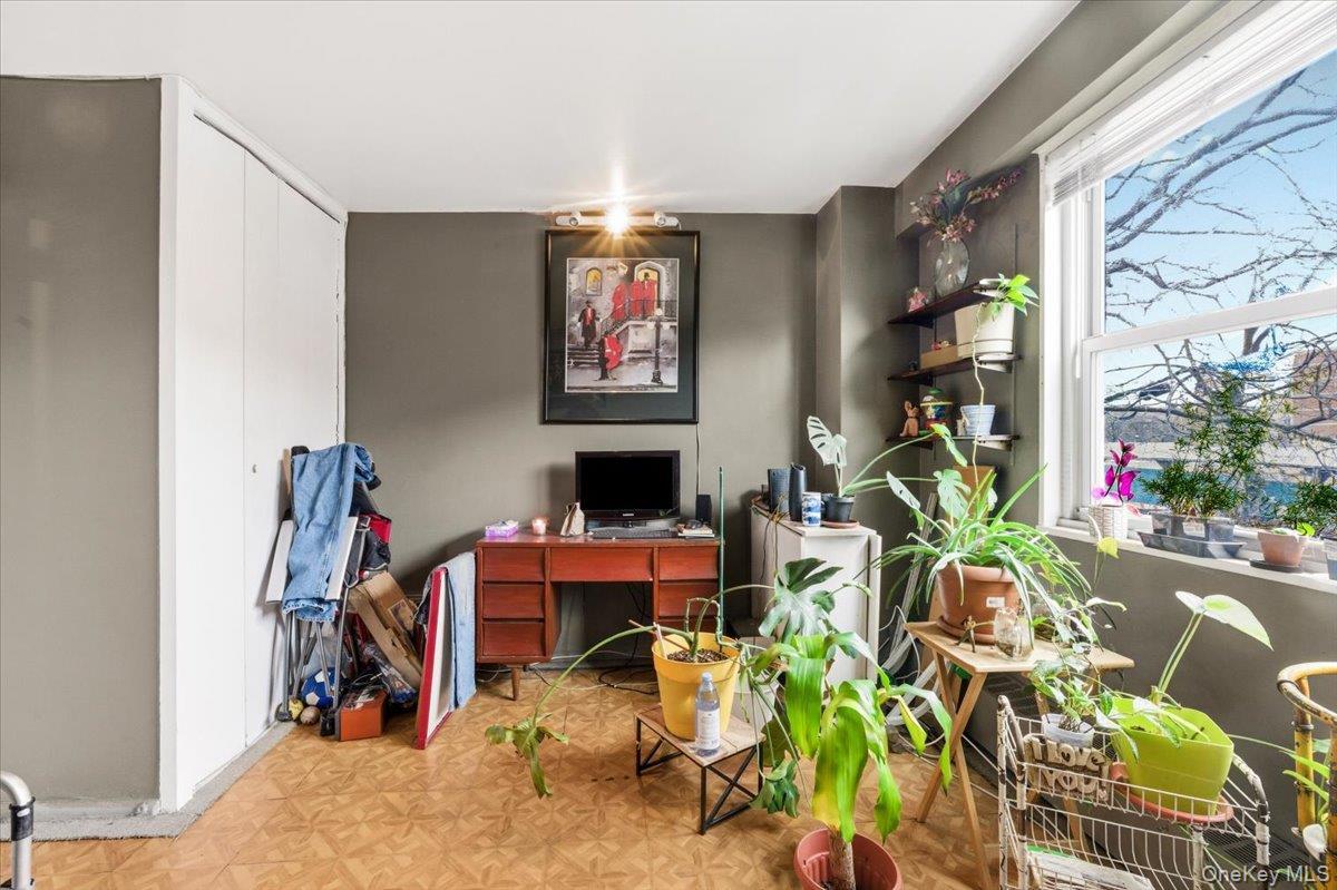 Coop Parsons  Queens, NY 11365, MLS-960086-11