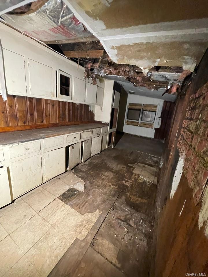 Single Family Peach  Suffolk County, NY 11722, MLS-960101-12