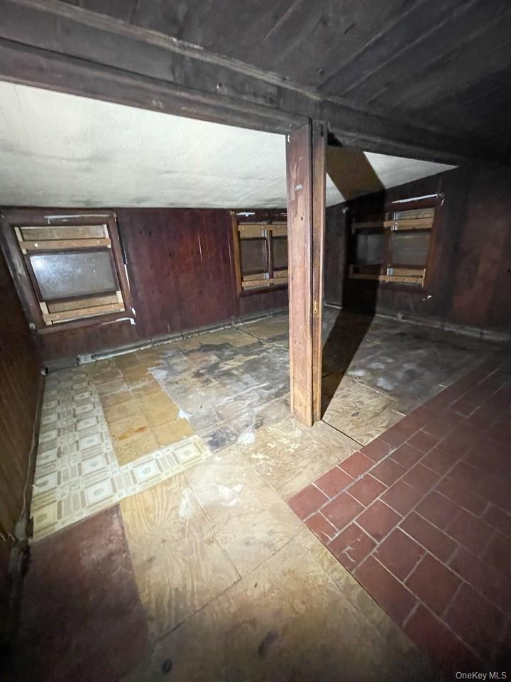 Single Family Peach  Suffolk County, NY 11722, MLS-960101-6