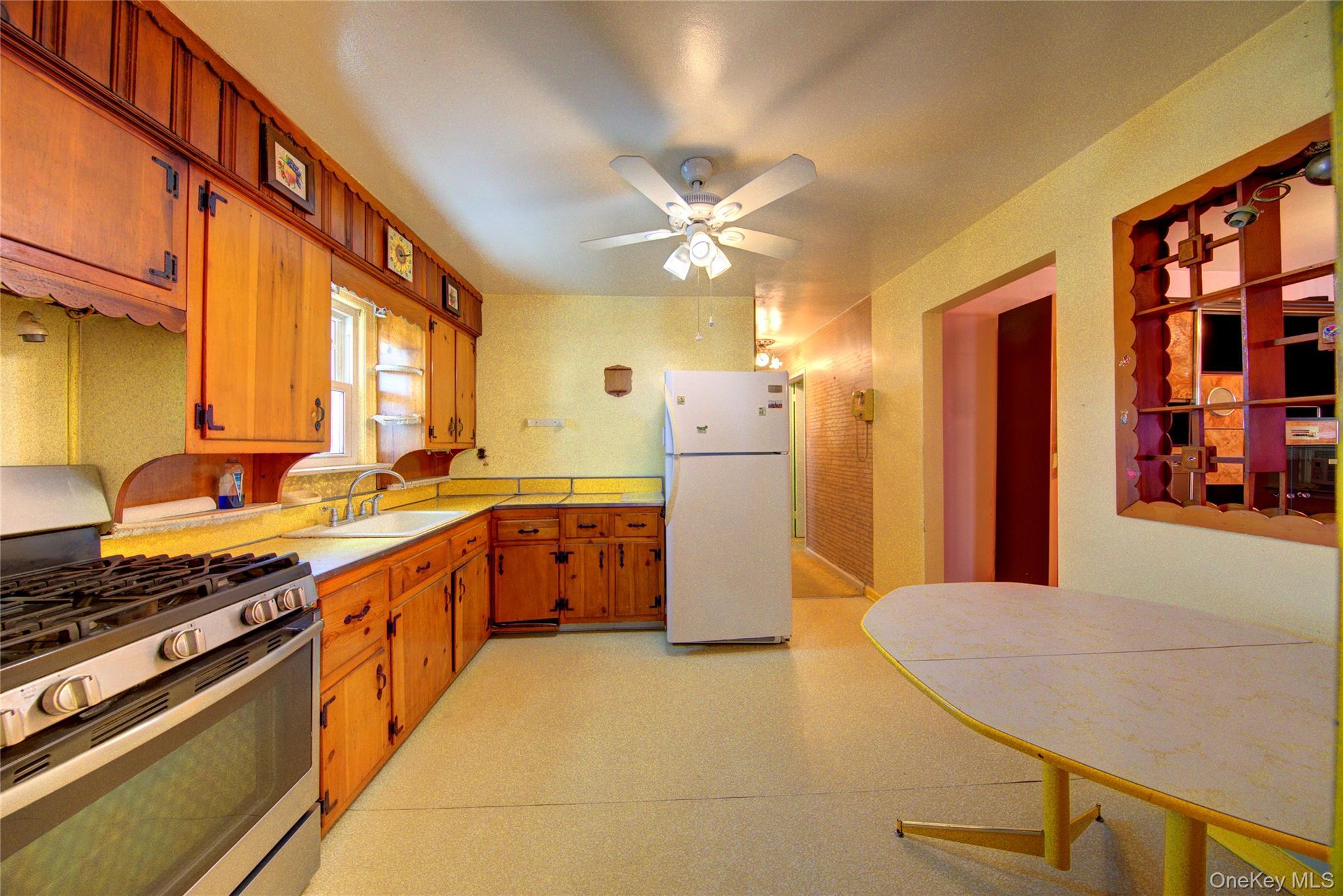 Single Family Taft Avenue Nassau County, NY 11550, MLS-960104-16