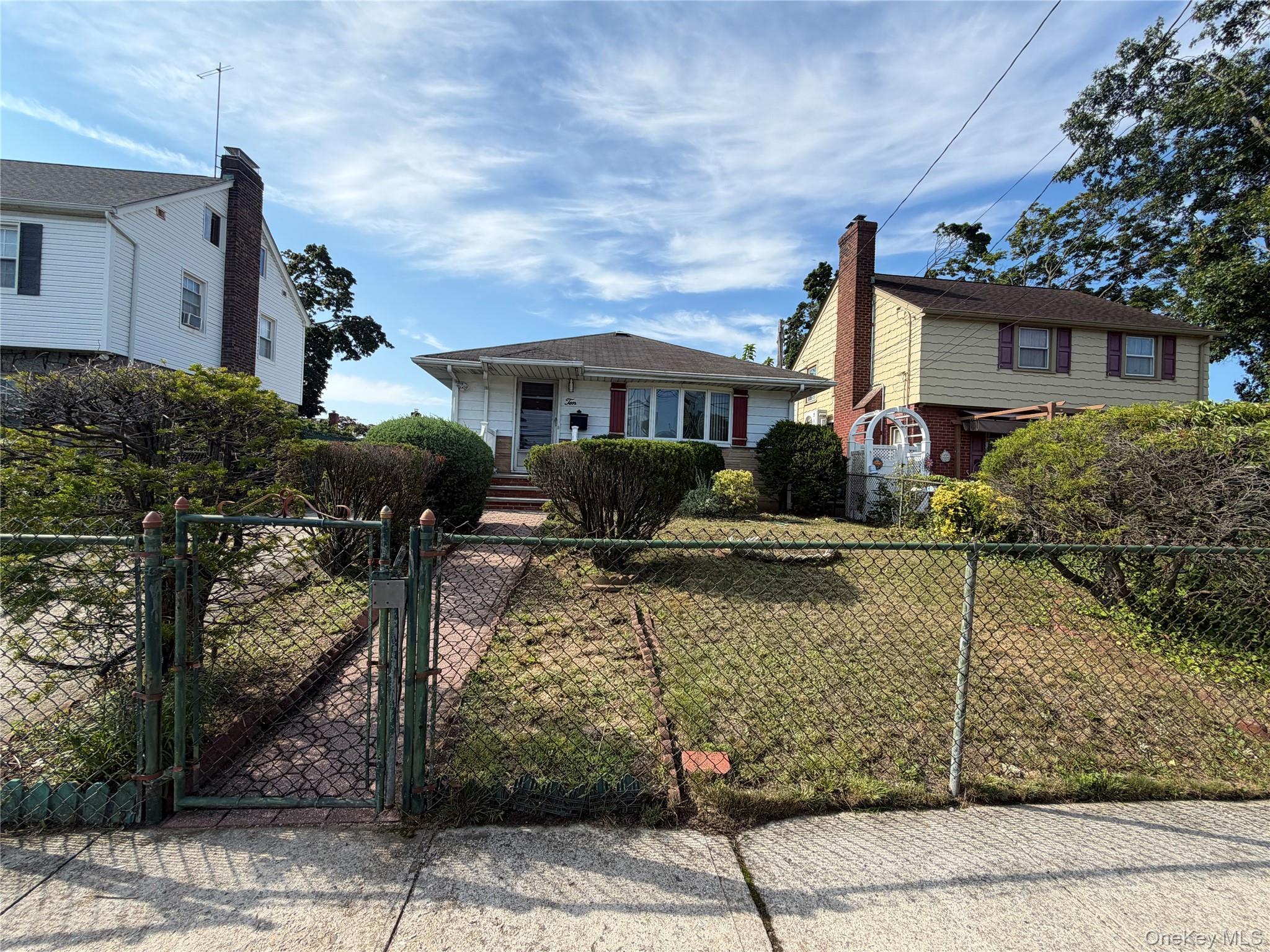 Single Family Taft Avenue Nassau County, NY 11550, MLS-960104-2