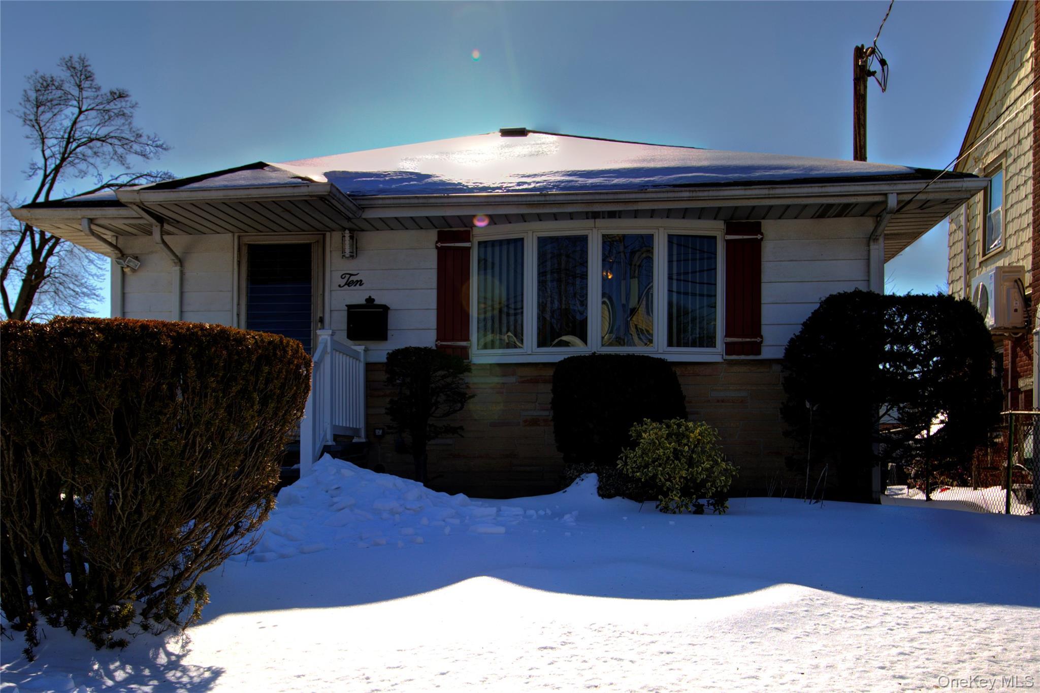 Single Family Taft Avenue Nassau County, NY 11550, MLS-960104-4