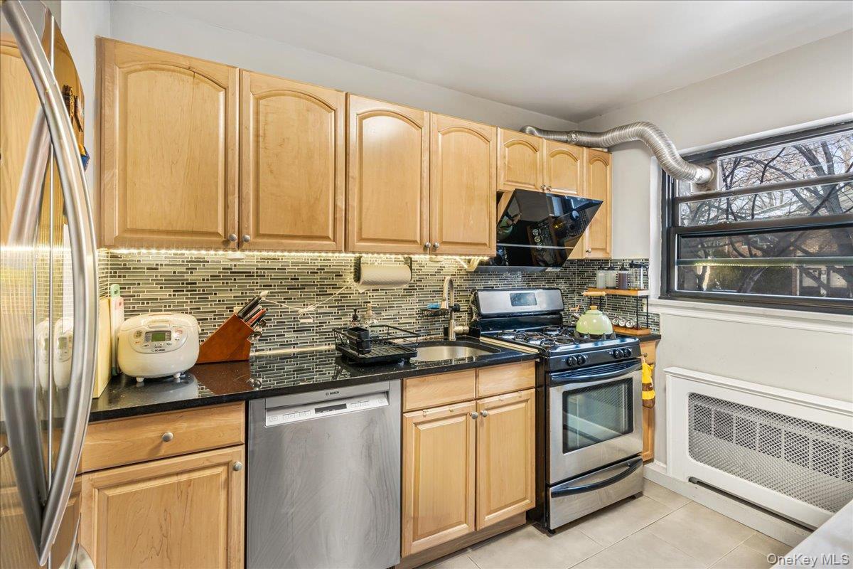 Coop 220th Queens, NY 11364, MLS-960119-6