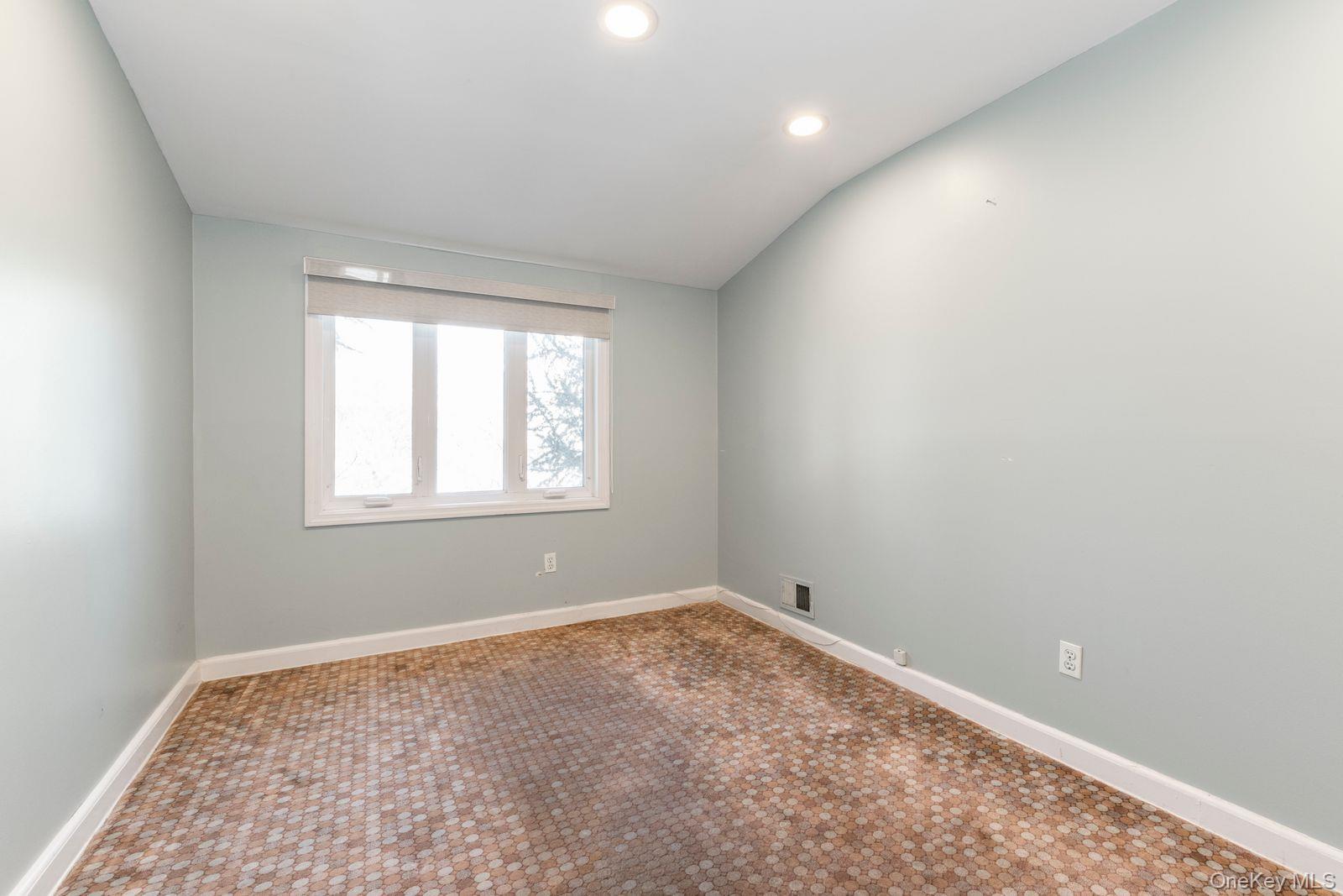 Single Family Lanett Avenue  Queens, NY 11691, MLS-960134-7