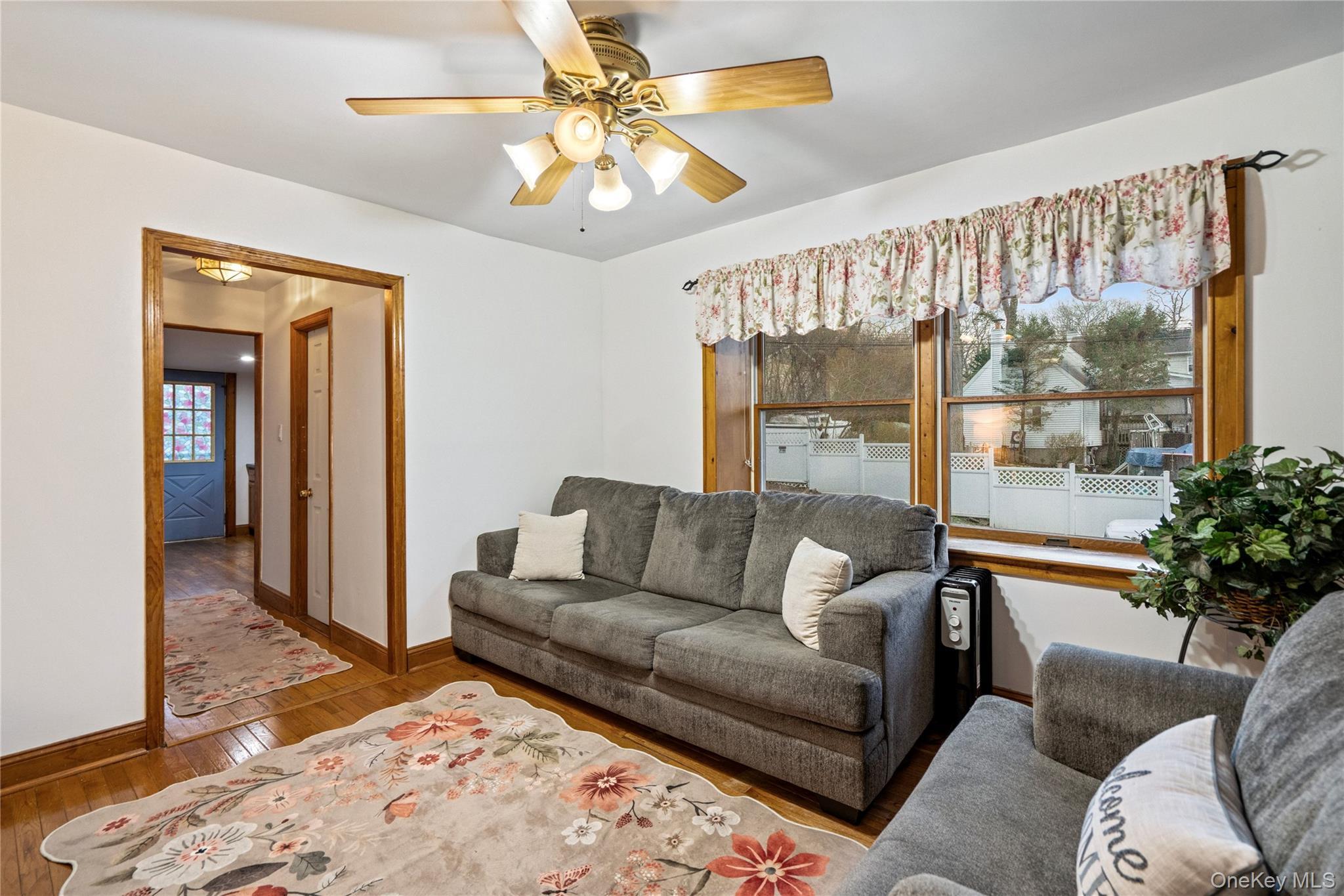 Single Family Lookout  Suffolk County, NY 11789, MLS-960147-16