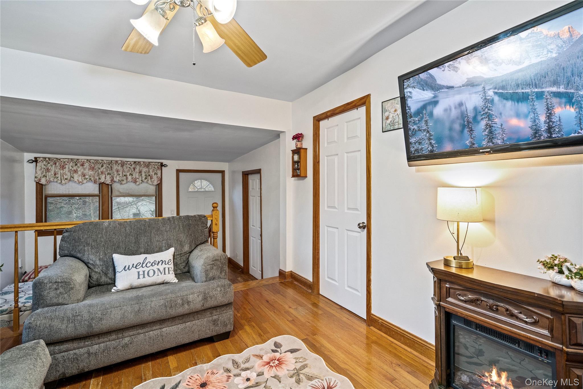 Single Family Lookout  Suffolk County, NY 11789, MLS-960147-19