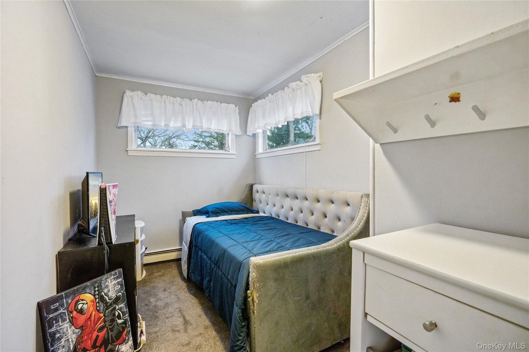 Single Family Lookout  Suffolk County, NY 11789, MLS-960147-22