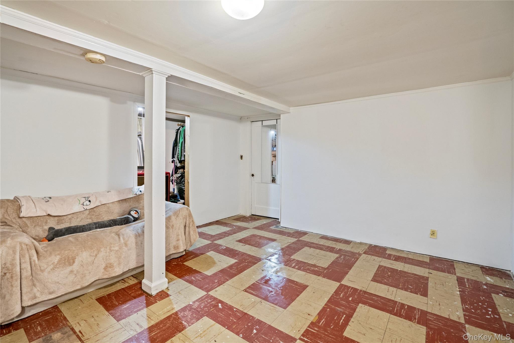 Single Family Lookout  Suffolk County, NY 11789, MLS-960147-24