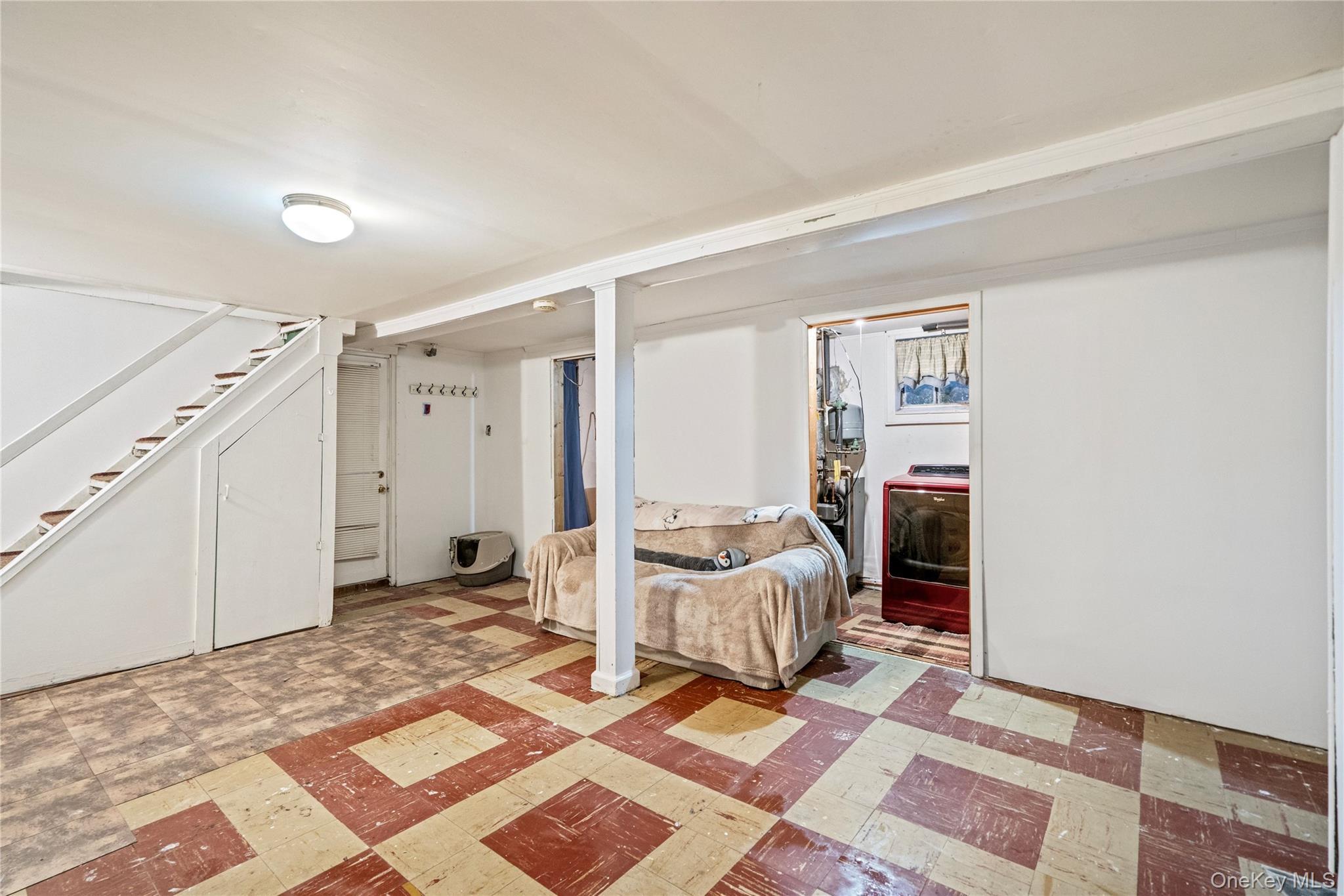 Single Family Lookout  Suffolk County, NY 11789, MLS-960147-25