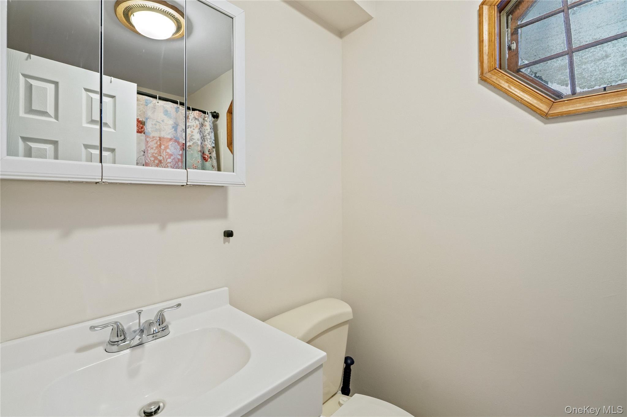 Single Family Lookout  Suffolk County, NY 11789, MLS-960147-27