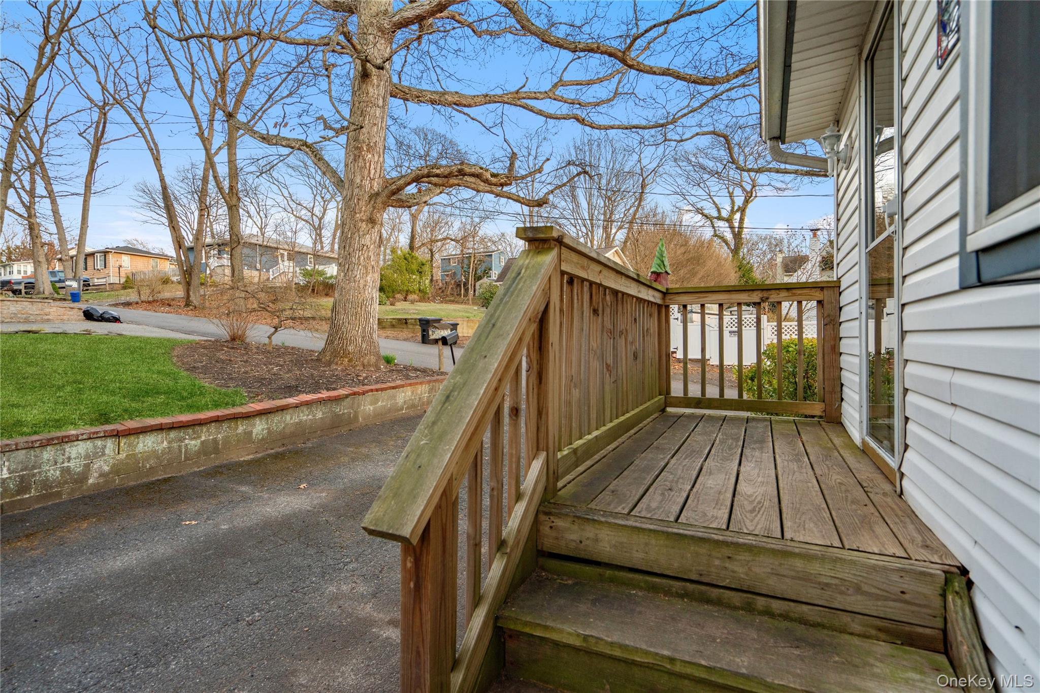 Single Family Lookout  Suffolk County, NY 11789, MLS-960147-4