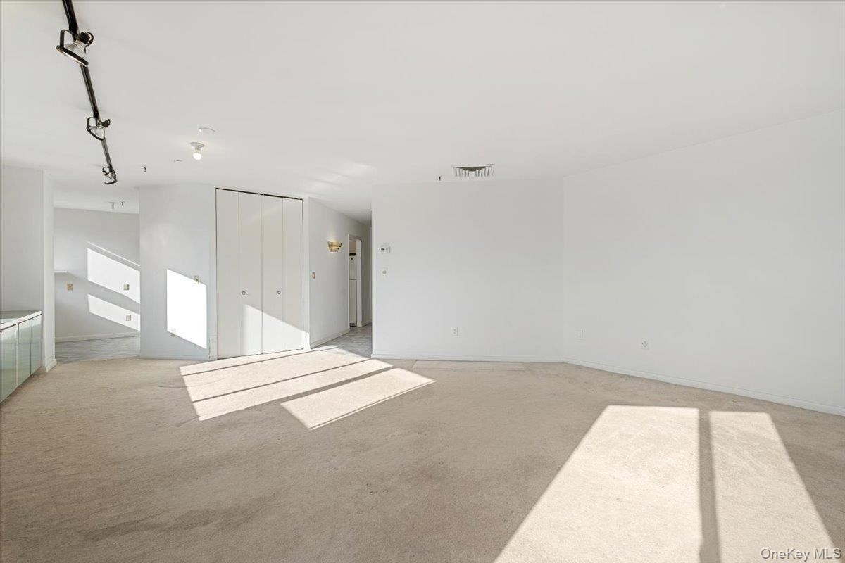 Condo Rockledge Westchester County, NY 10601, MLS-960153-17