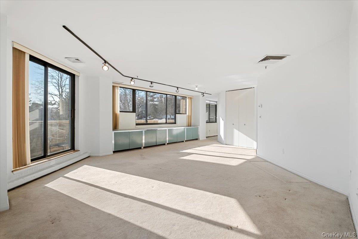 Condo Rockledge Westchester County, NY 10601, MLS-960153-18