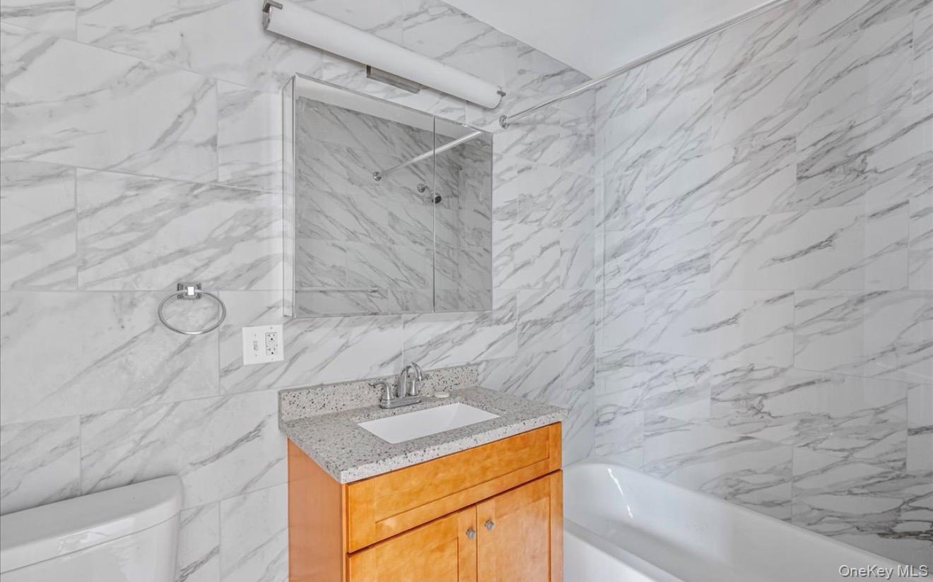 Single Family Jewel Brooklyn, NY 11222, MLS-960154-17