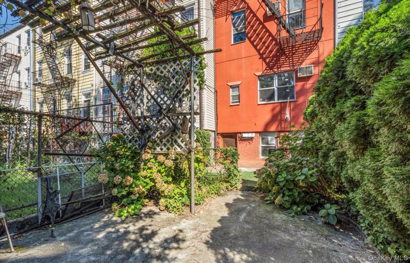 Single Family Jewel Brooklyn, NY 11222, MLS-960154-23