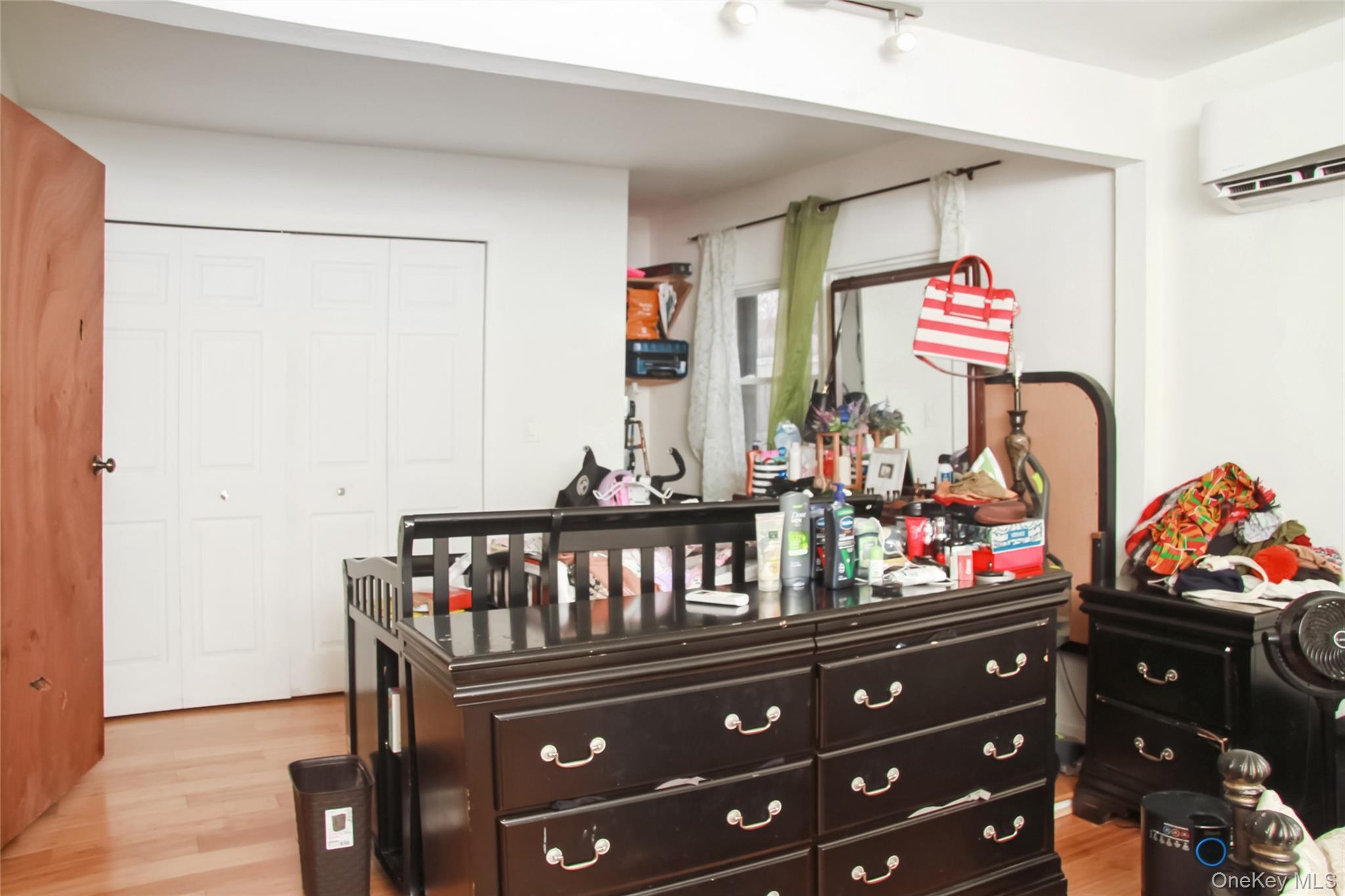 Single Family State  Suffolk County, NY 11798, MLS-960164-16