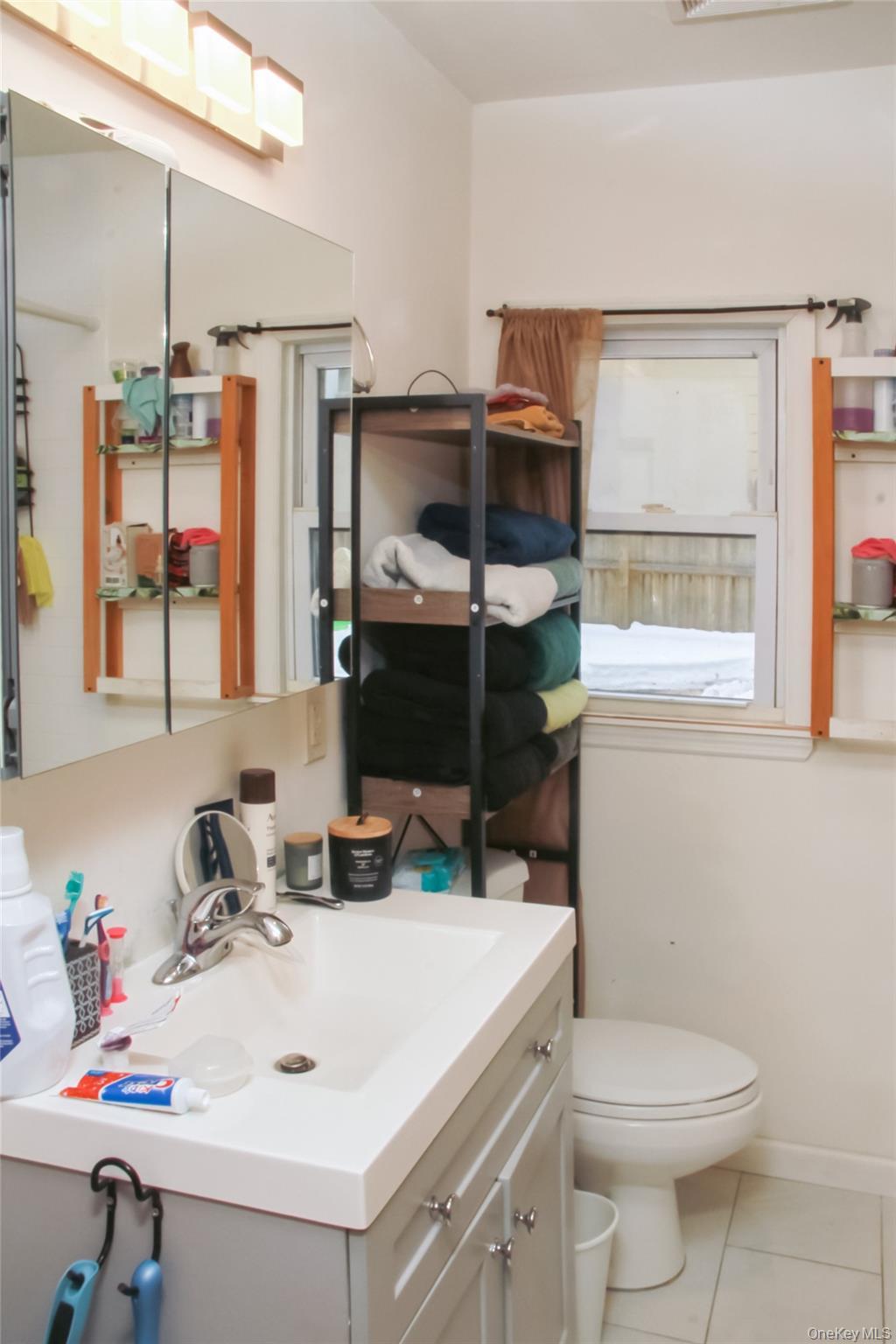 Single Family State  Suffolk County, NY 11798, MLS-960164-20