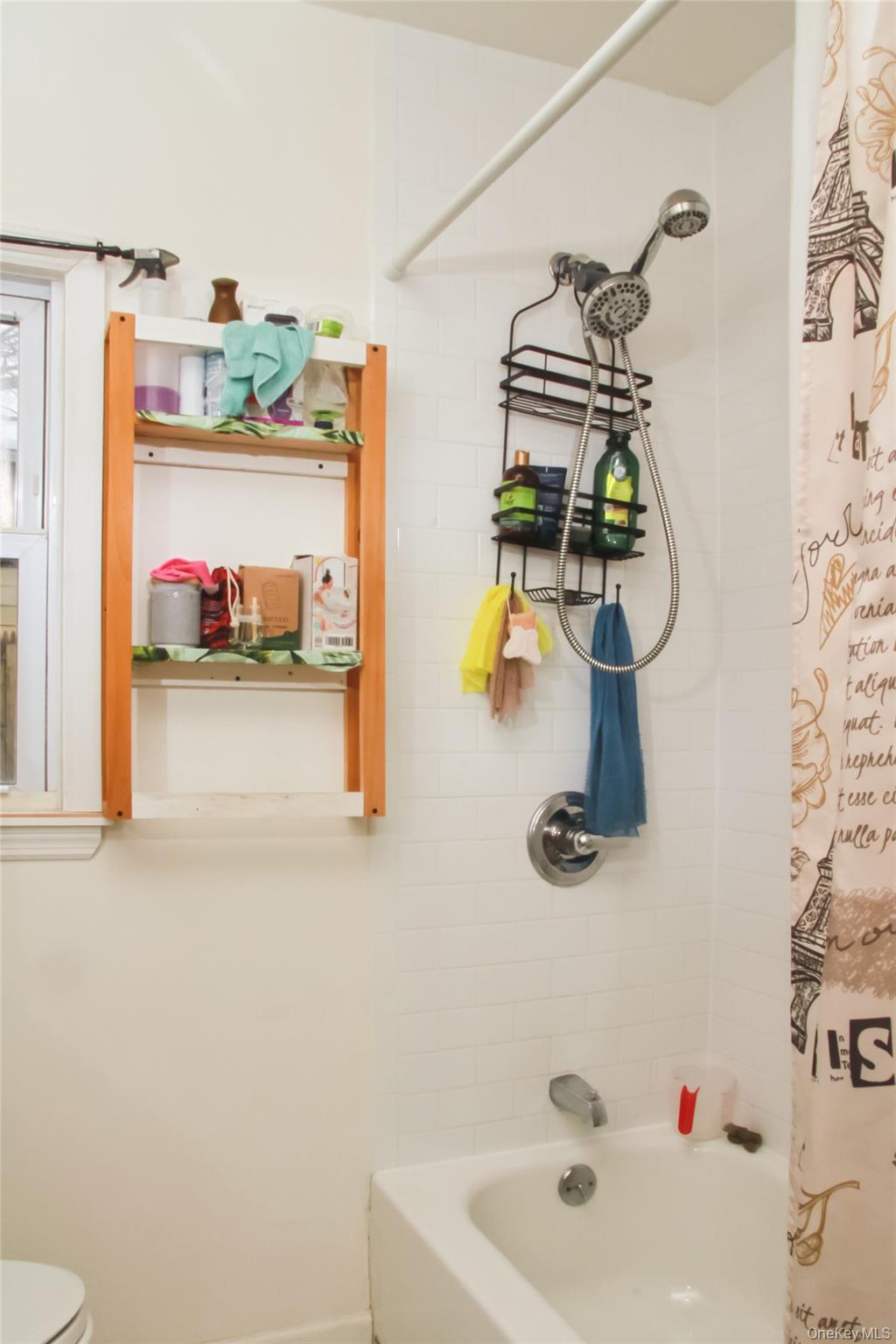 Single Family State  Suffolk County, NY 11798, MLS-960164-21